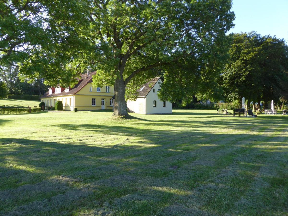Ferienhaus Gut Rattelvitz Insel Rügen Gingst Exterior foto
